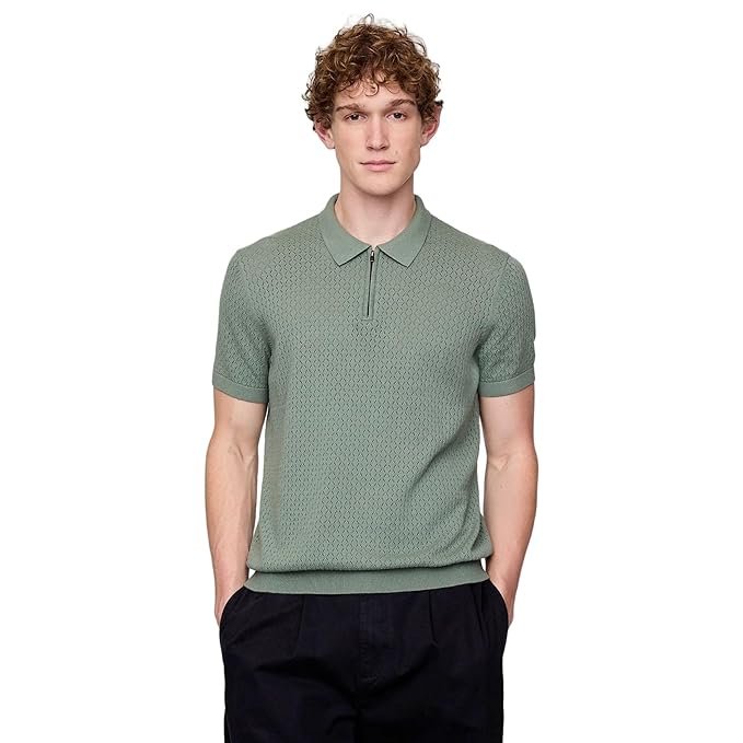 90-2.jpg GAP Men’s Regular Fit Short Sleeves Collared Polo Shirt - Image 1